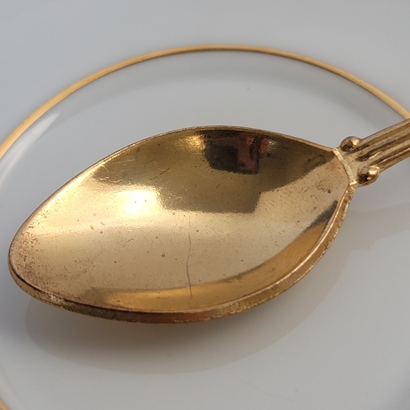 Bradford Editions 88661 Lena Liu Ruby-throated Hummingbird Saucer and Spoon Set - Picture 7 of 15